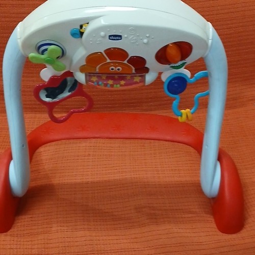 Chicco arco giochi attività